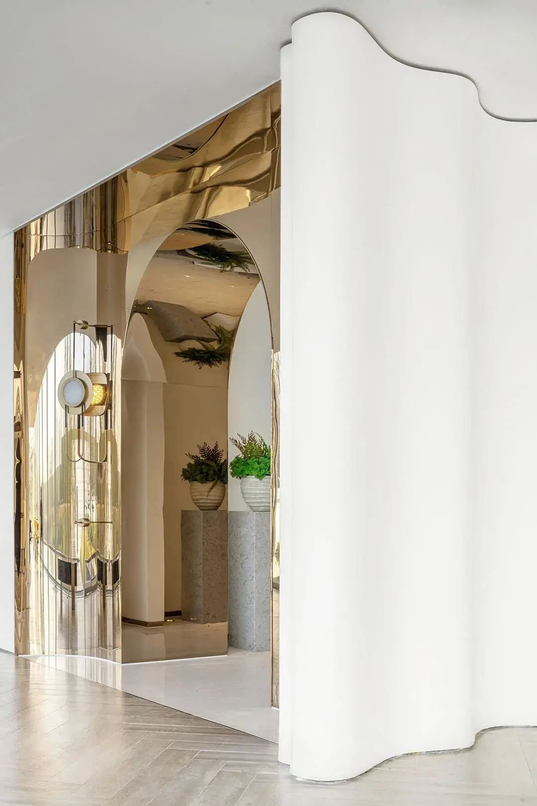 Manufacturing method of stainless steel door cover
