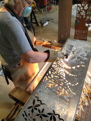 Stainless steel screen partition coloring process